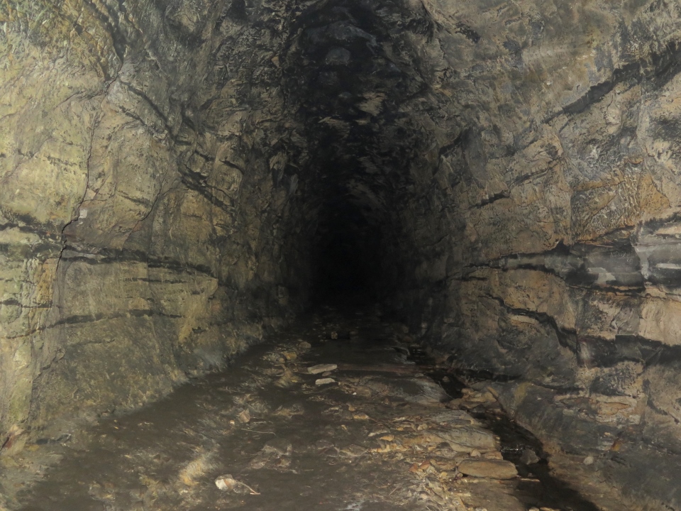 glow worm tunnel west entrance